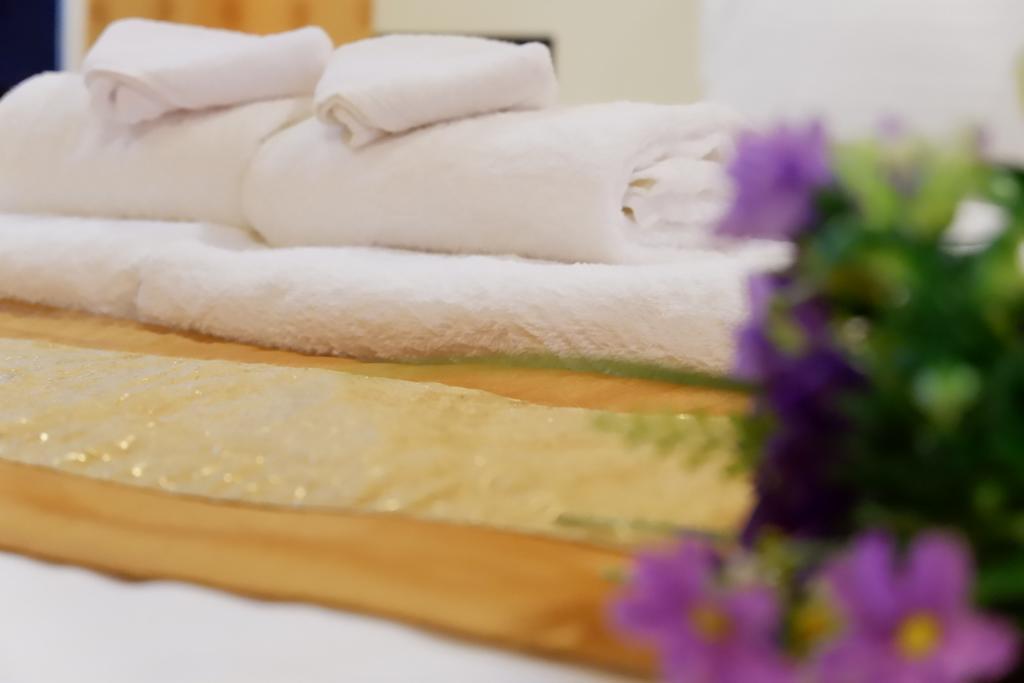 One World Hotel 2*